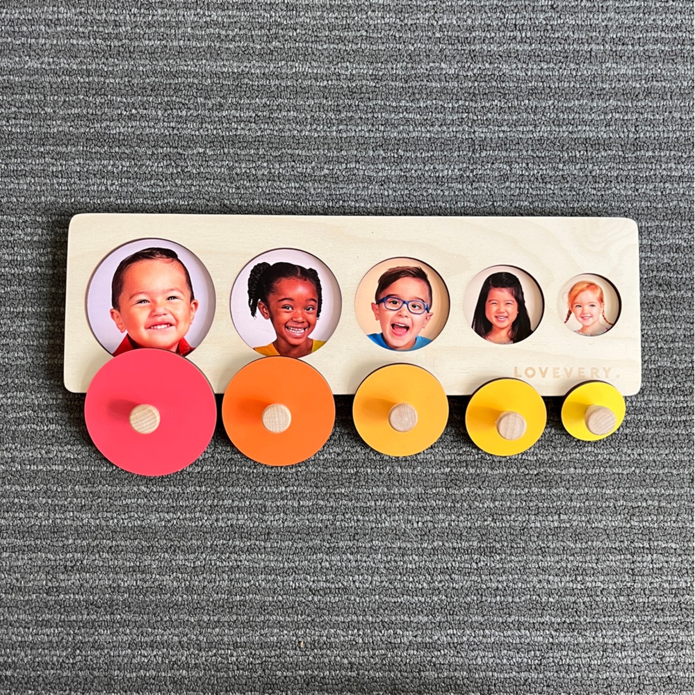 Lovevery Circle of Friends Wooden Puzzle